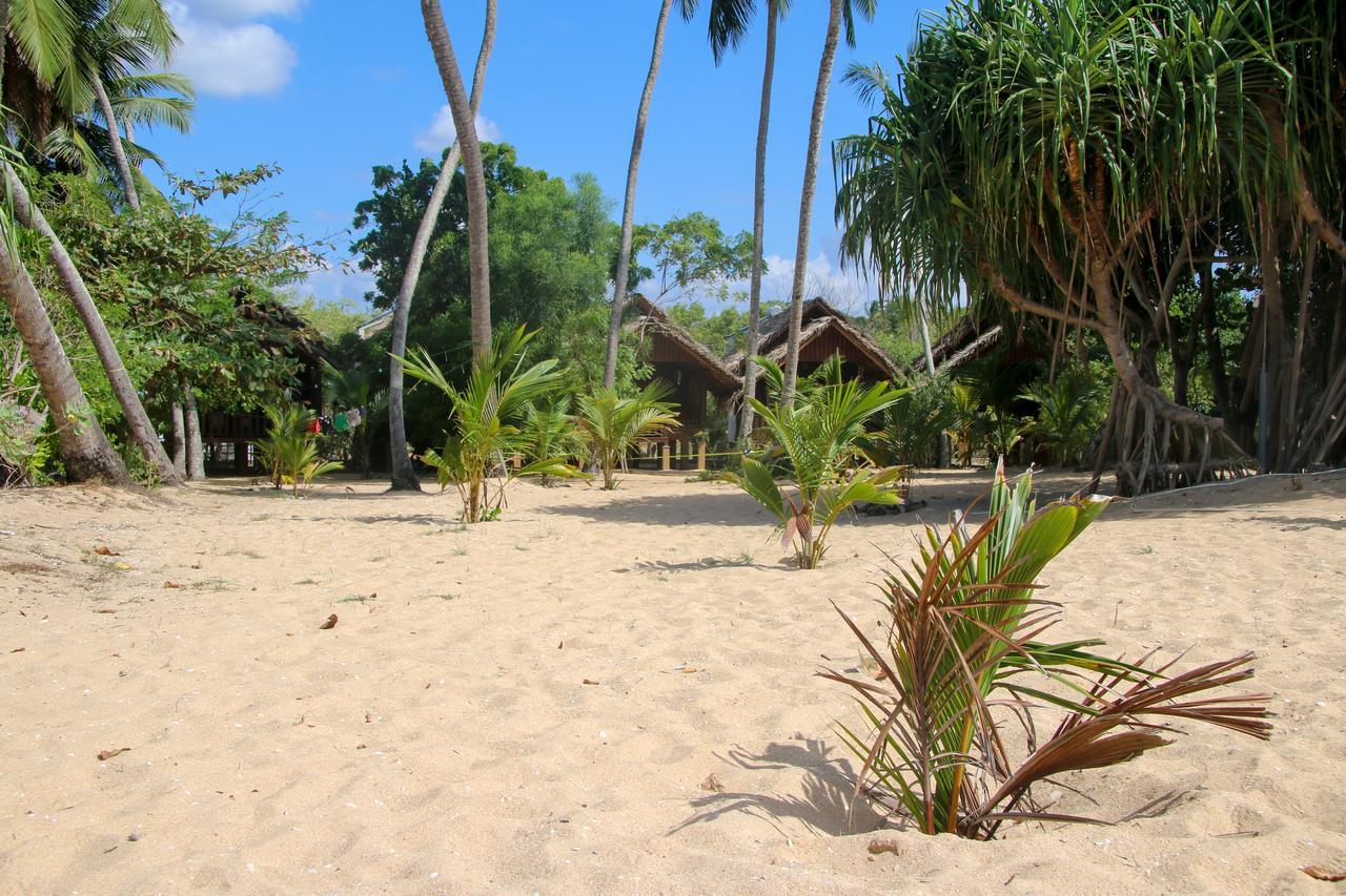 Shiva'S Beach Cabanas Тангалла Экстерьер фото